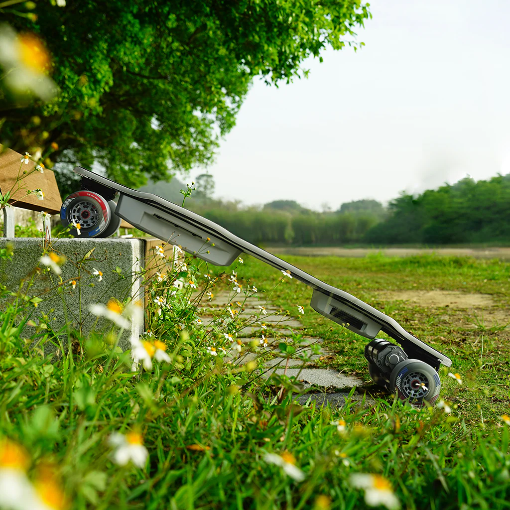 Backfire Zealot X2 Gear Drive Electric Skateboard with Major V3 Remote - Image 13