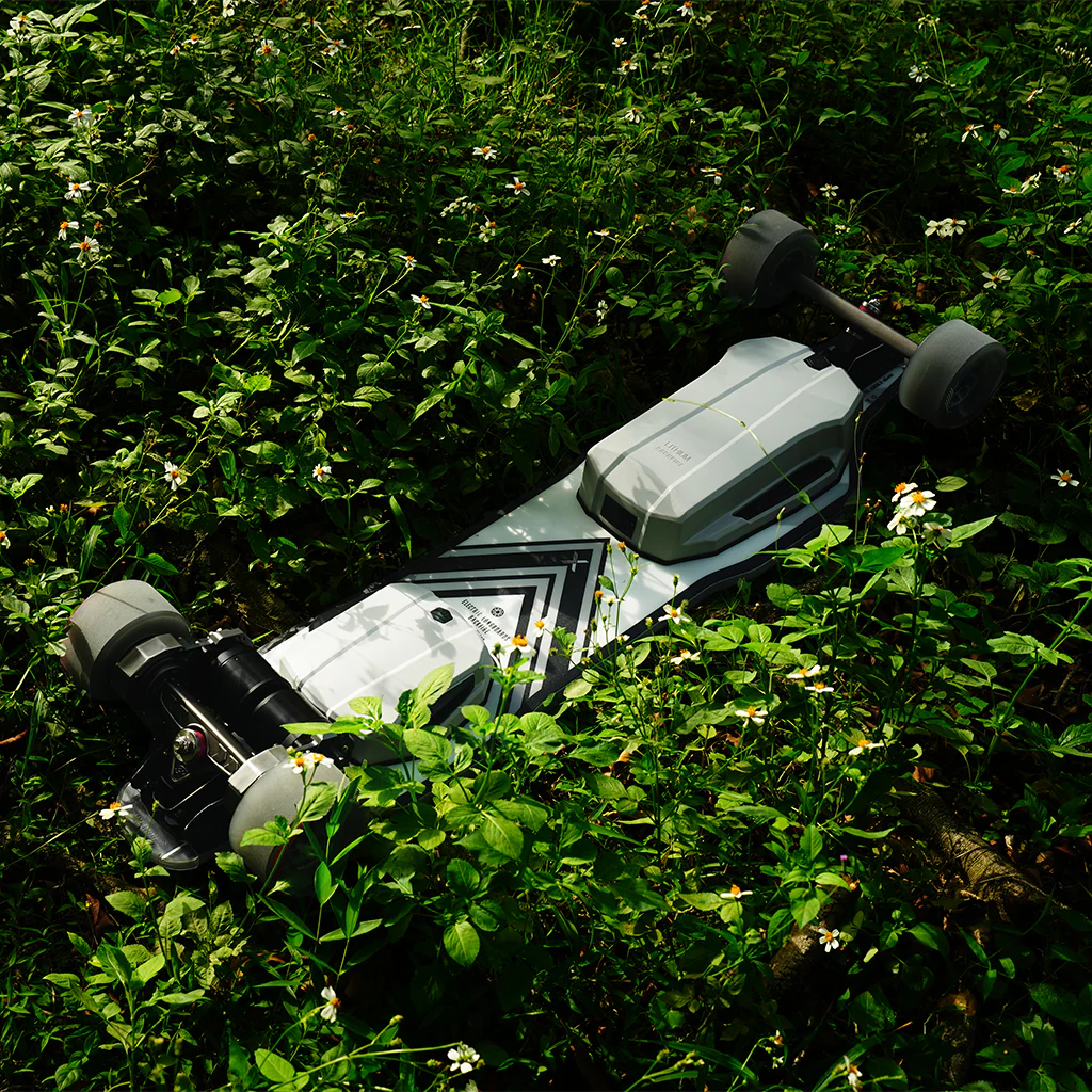 Backfire Zealot X2 Gear Drive Electric Skateboard with Major V3 Remote - Image 15