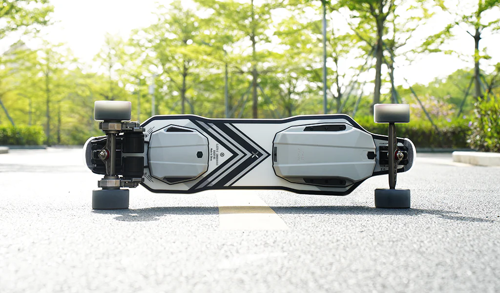 Backfire Zealot X2 Gear Drive Electric Skateboard with Major V3 Remote - Image 16